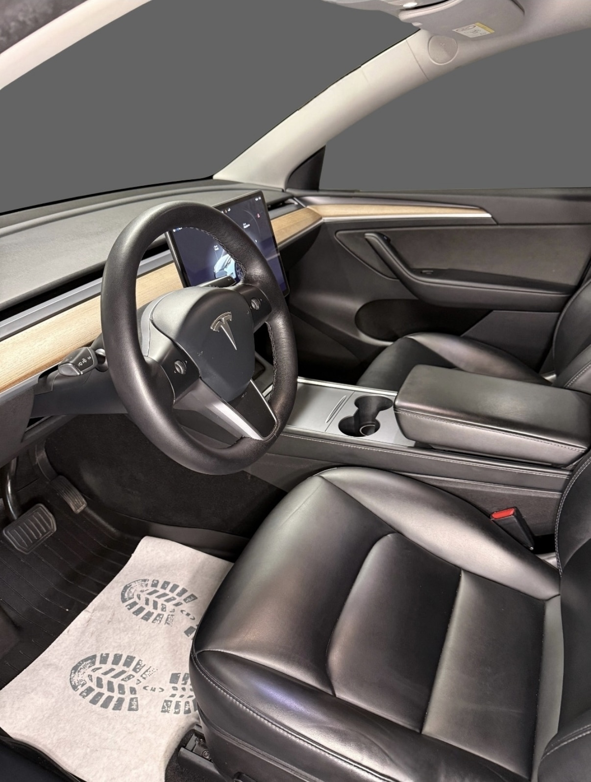 
								Model Y Long Range full									