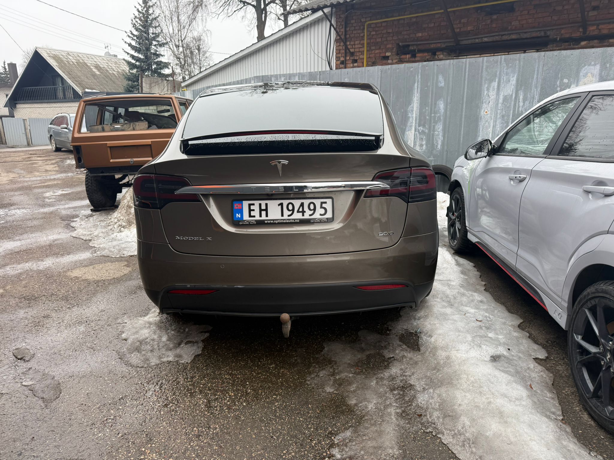 
								Brown X 90D free sc full									