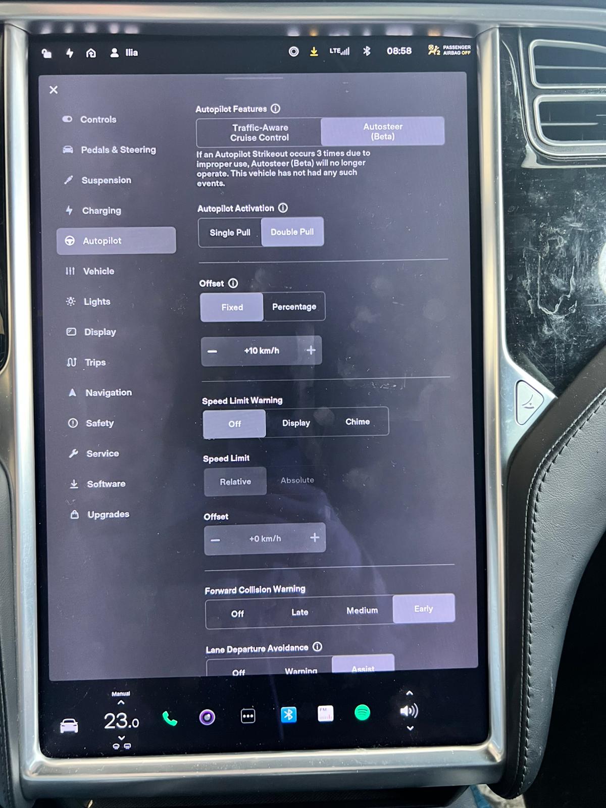 
								Model X 75D grey full									