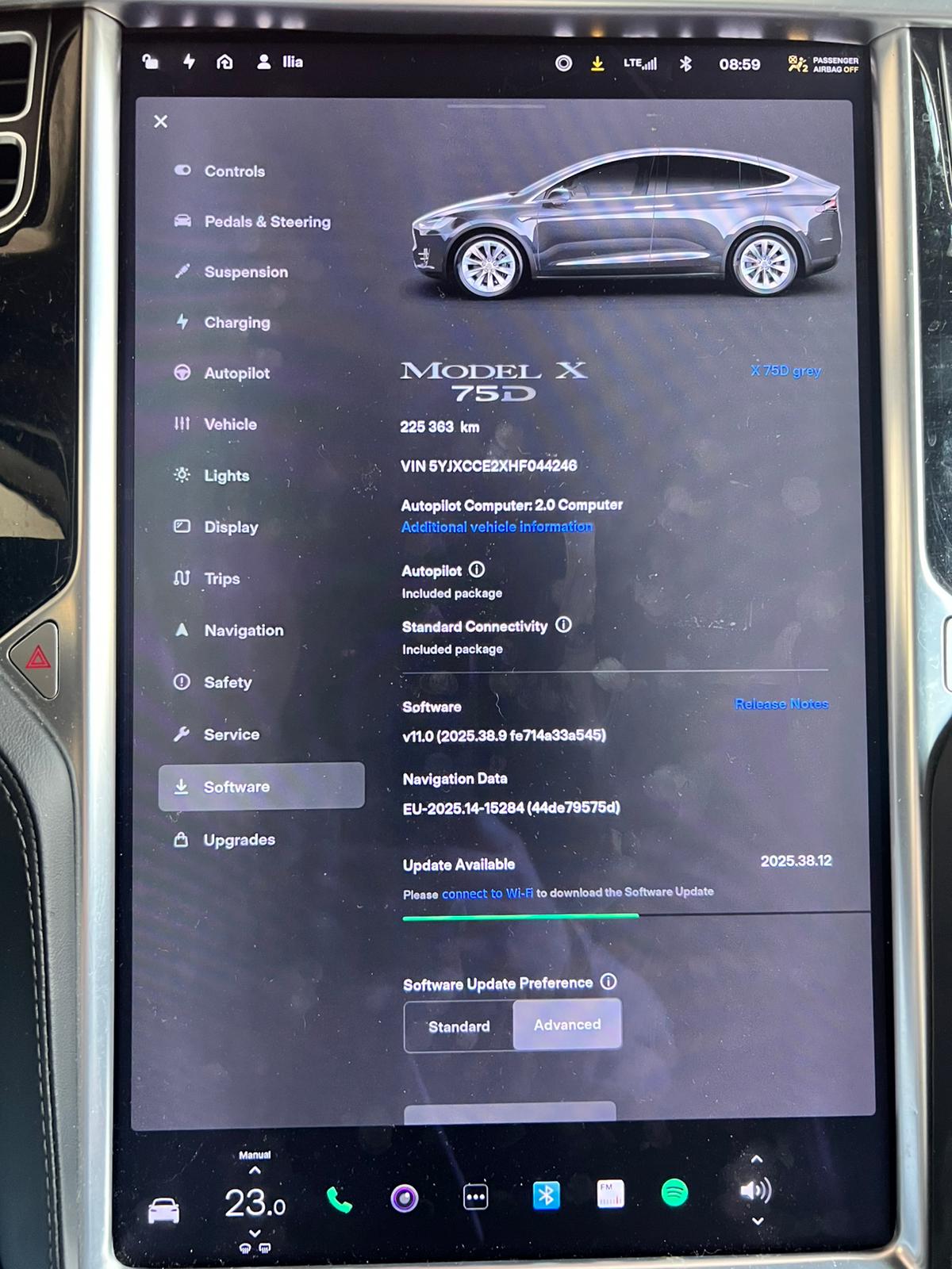 
								Model X 75D grey full									