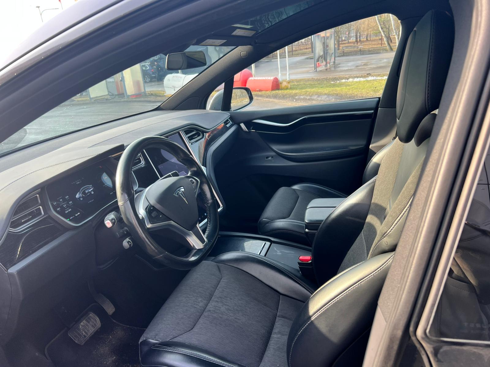 
								Model X 75D grey full									