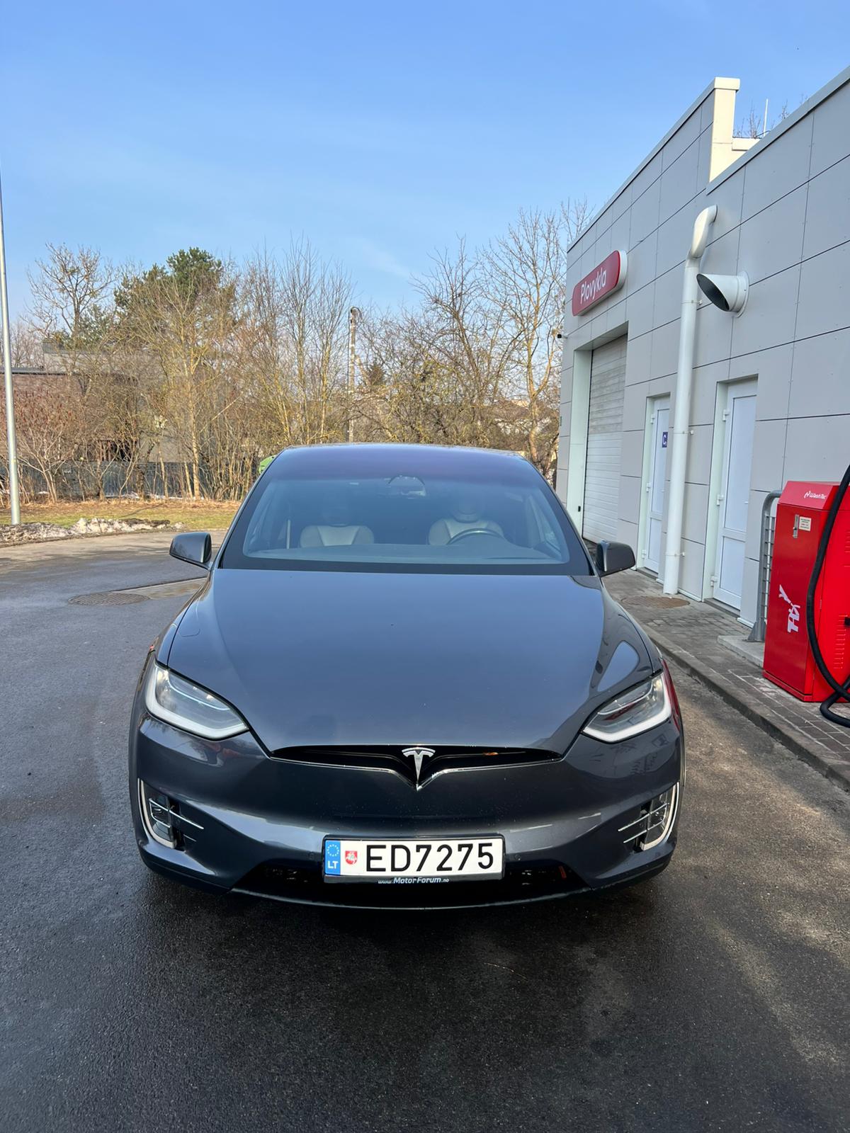 
								Model X 75D grey full									