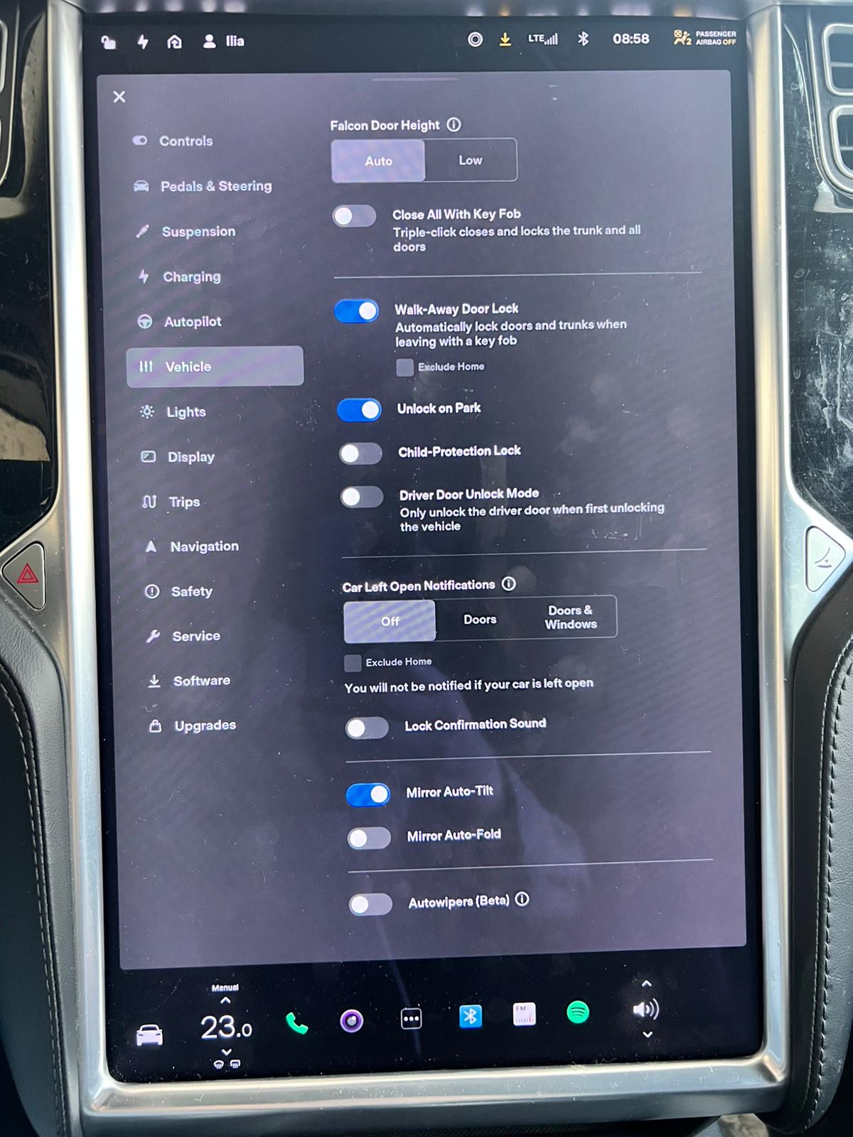 
								Model X 75D grey full									