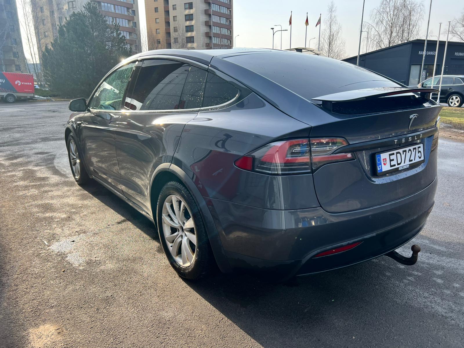 
								Model X 75D grey full									