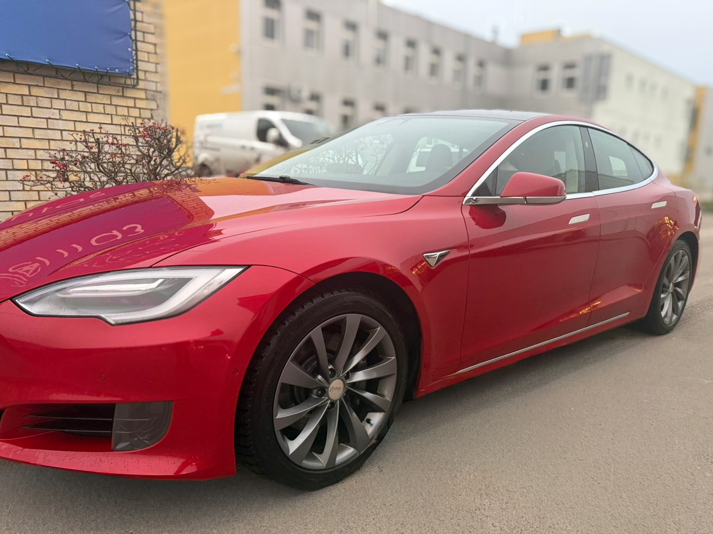 
								Model S 75 full									