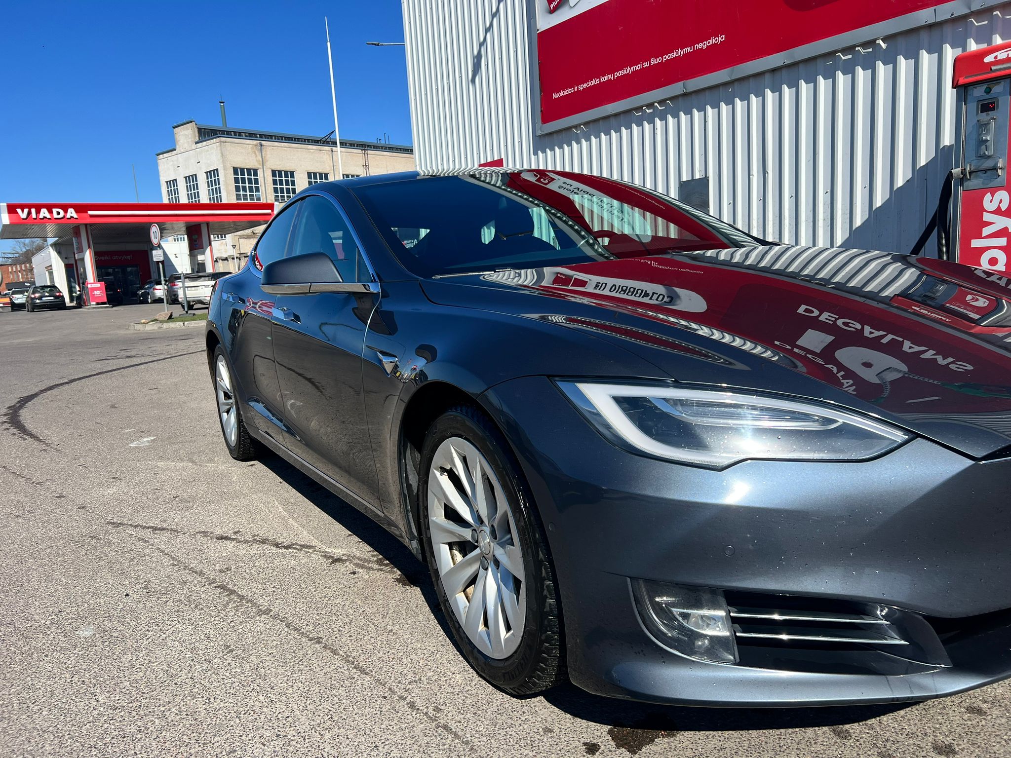 
								Model S 75D grey full									