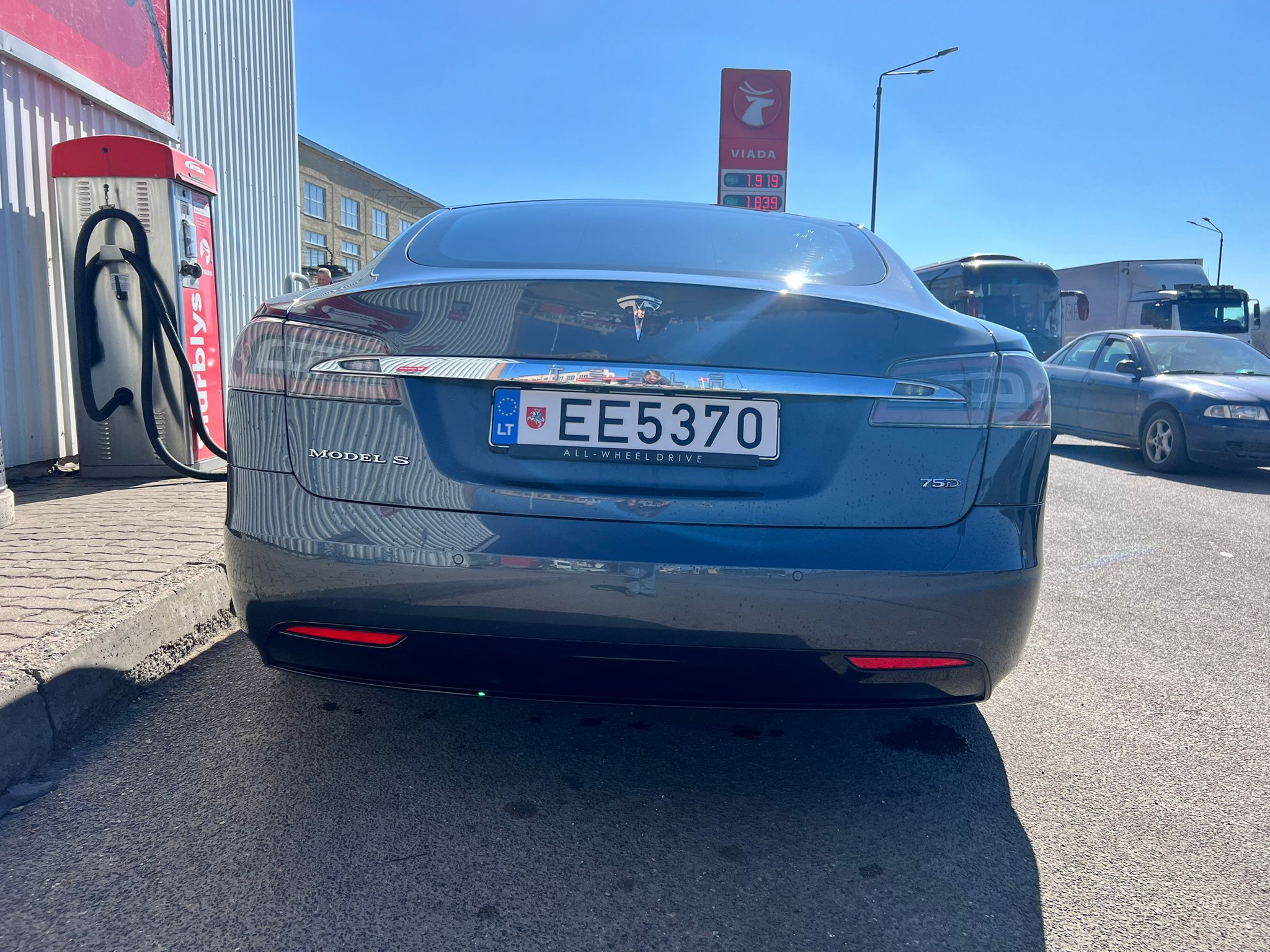 
								Model S 75D grey full									