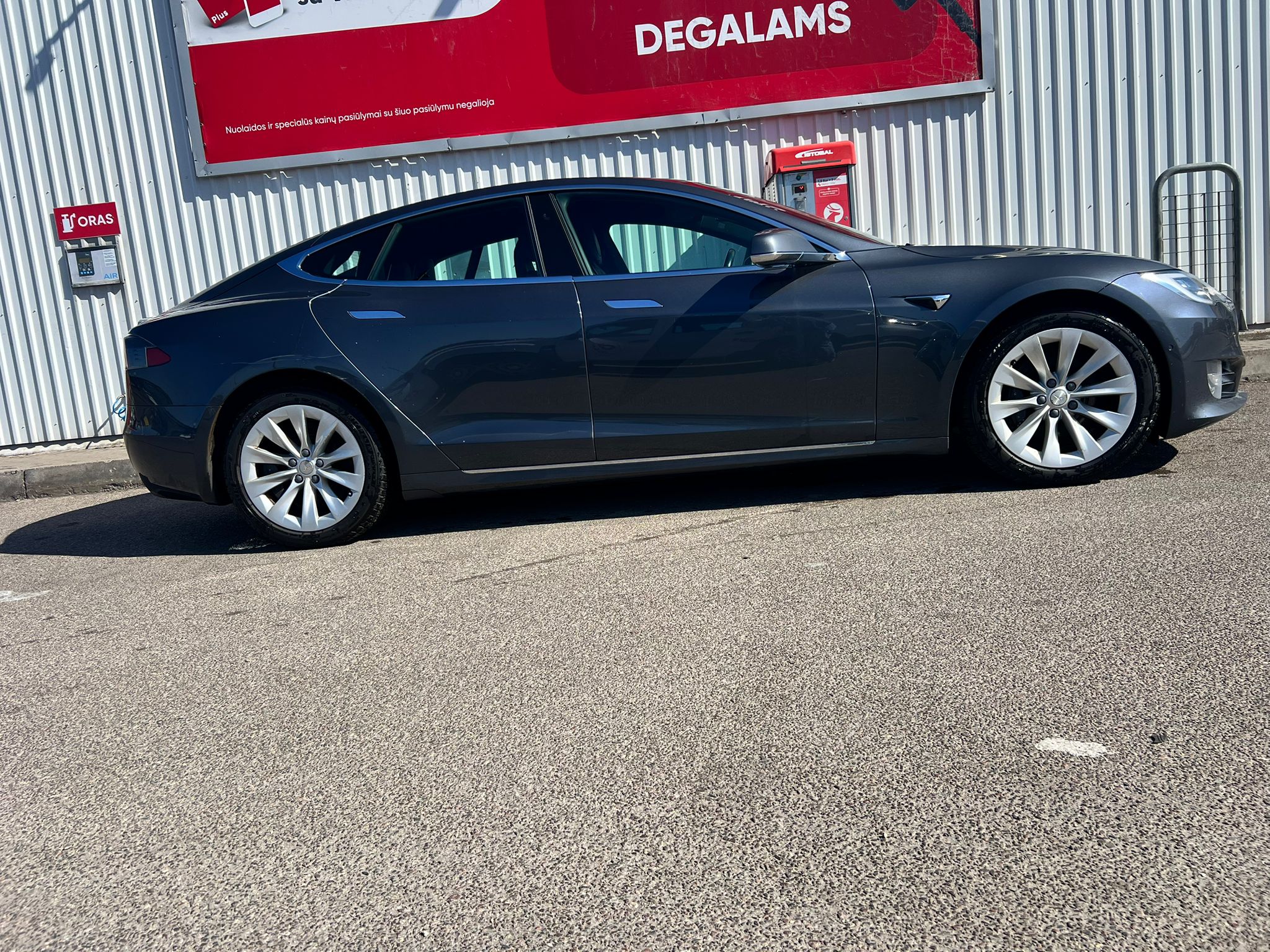 
								Model S 75D grey full									