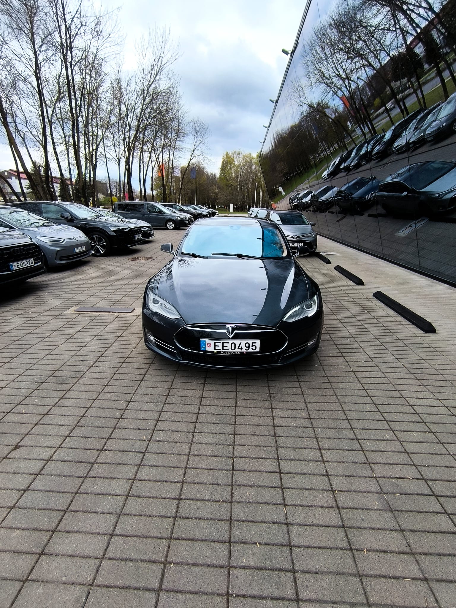 
								Model S 85D no free sc full									
