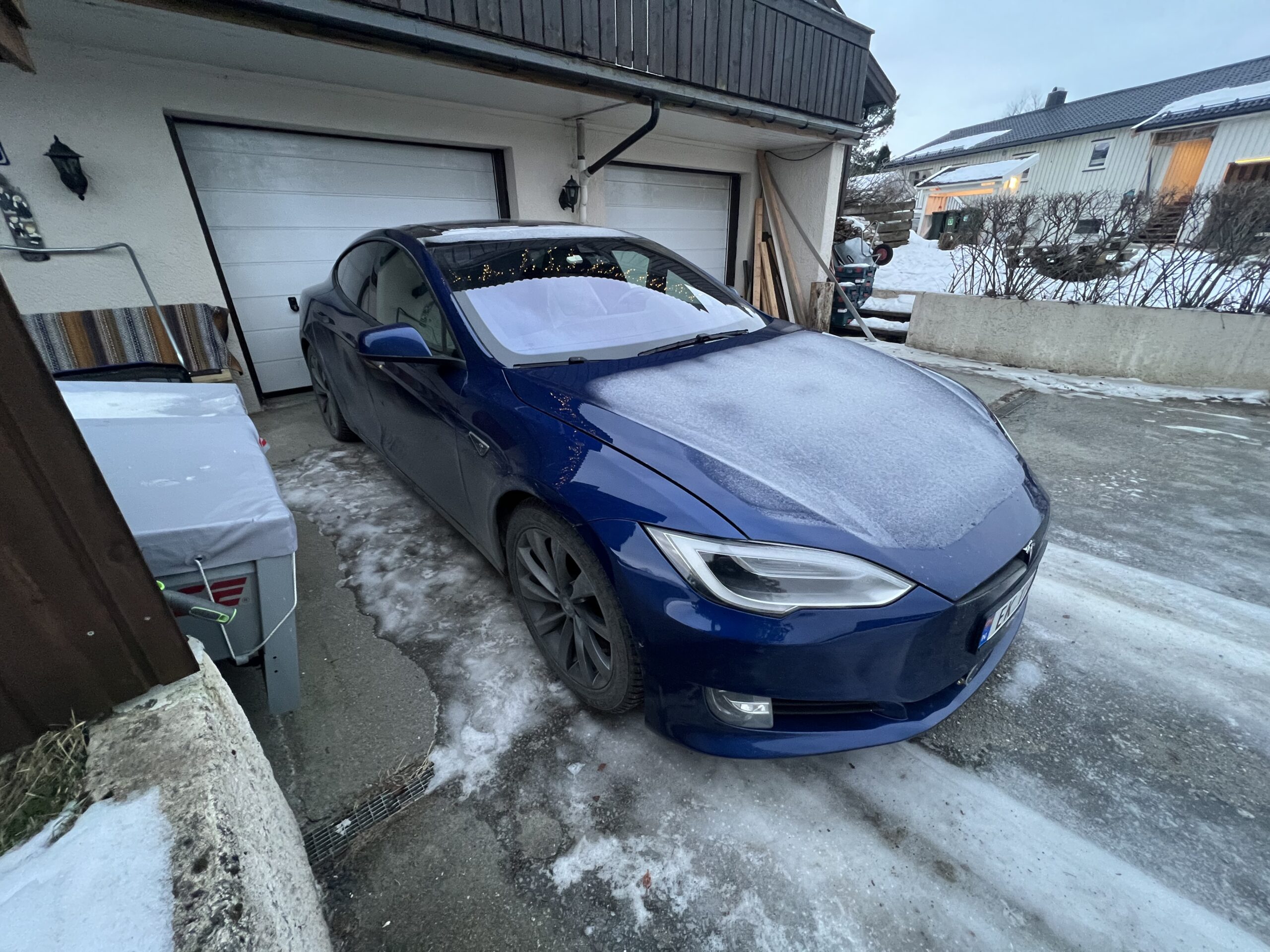 
								European S 75D with free charging full									