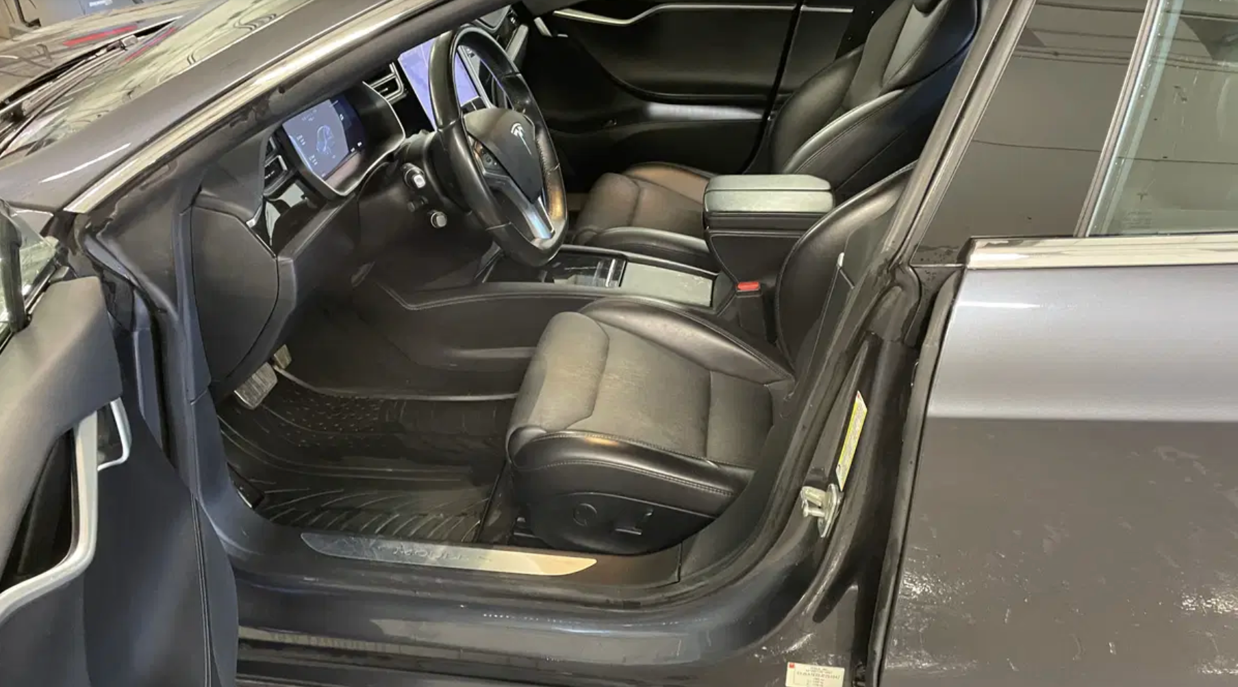 
								Model S 75D grey full									