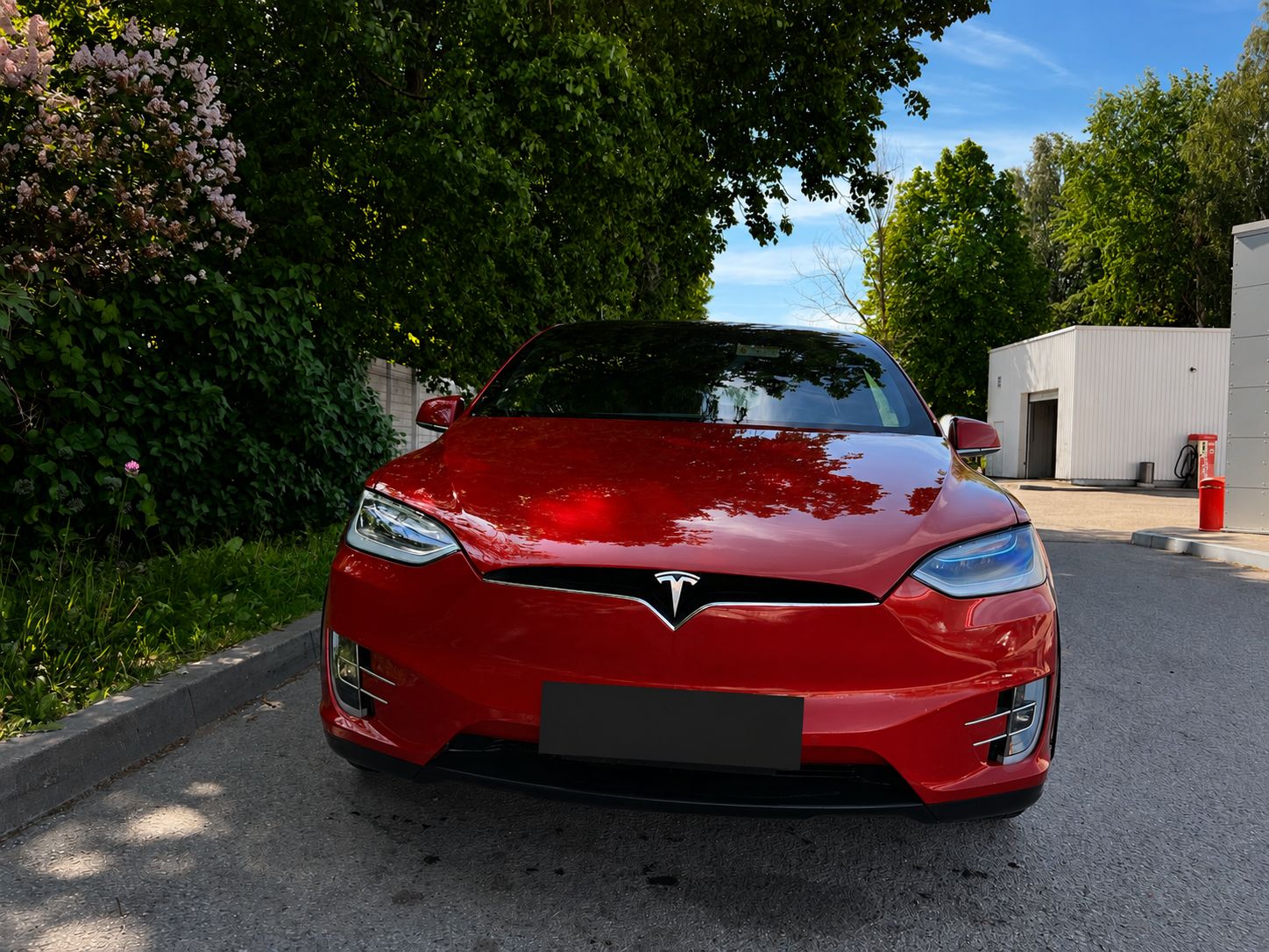 
								Model X 75D red full									