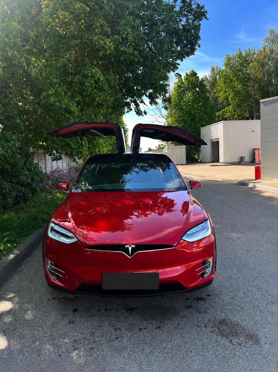 
								Model X 75D red full									