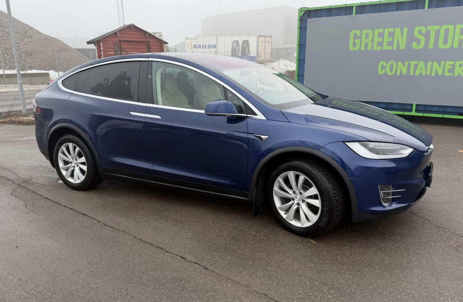 
								x90D blue full									