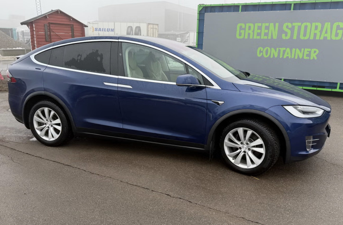 
								x90D blue full									