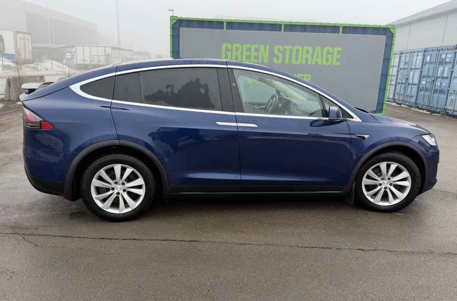 
								x90D blue full									