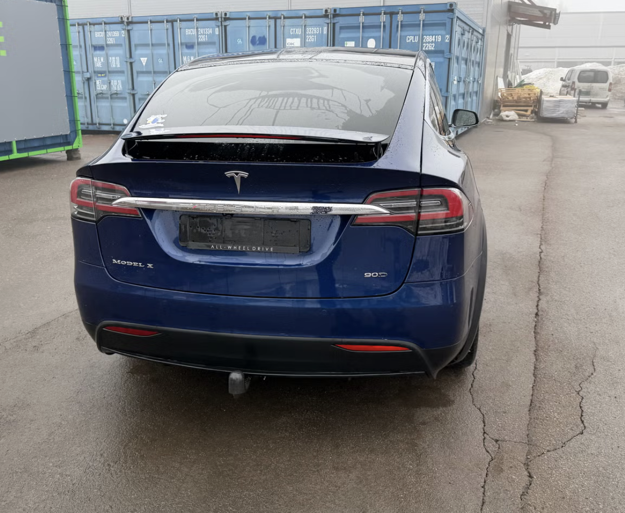 
								x90D blue full									