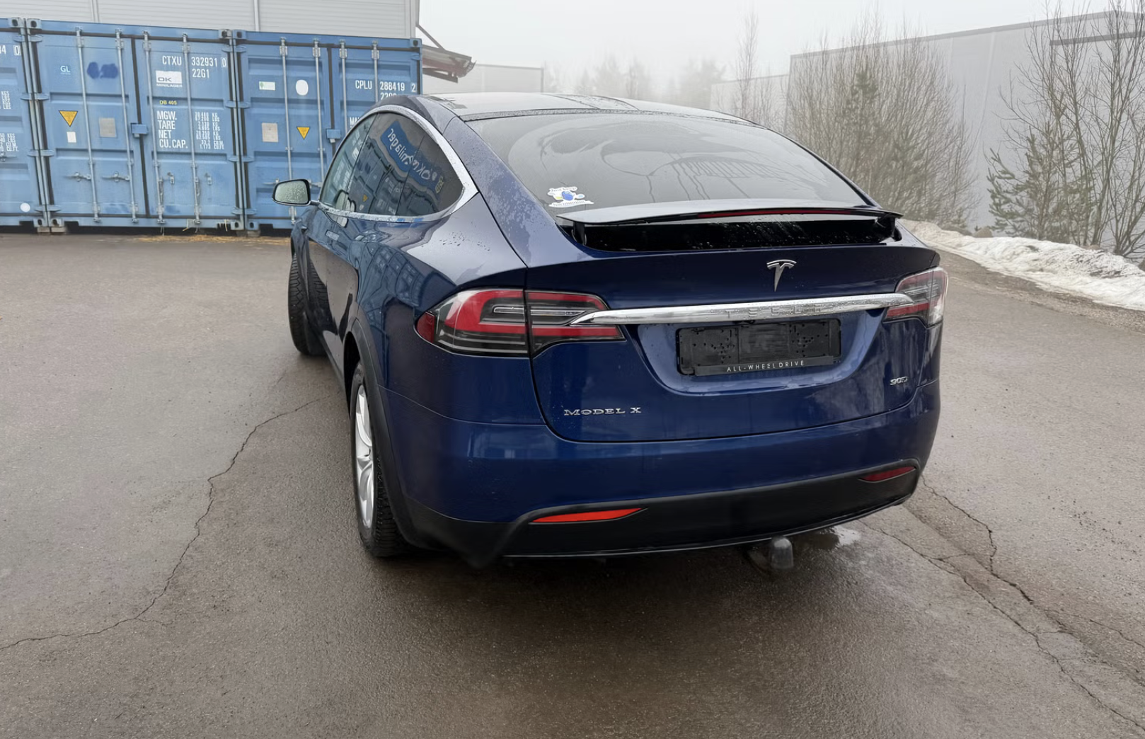
								x90D blue full									