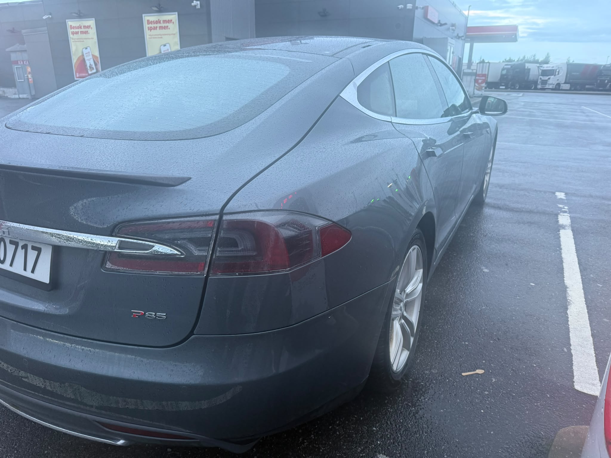 
								P85 Grey full									
