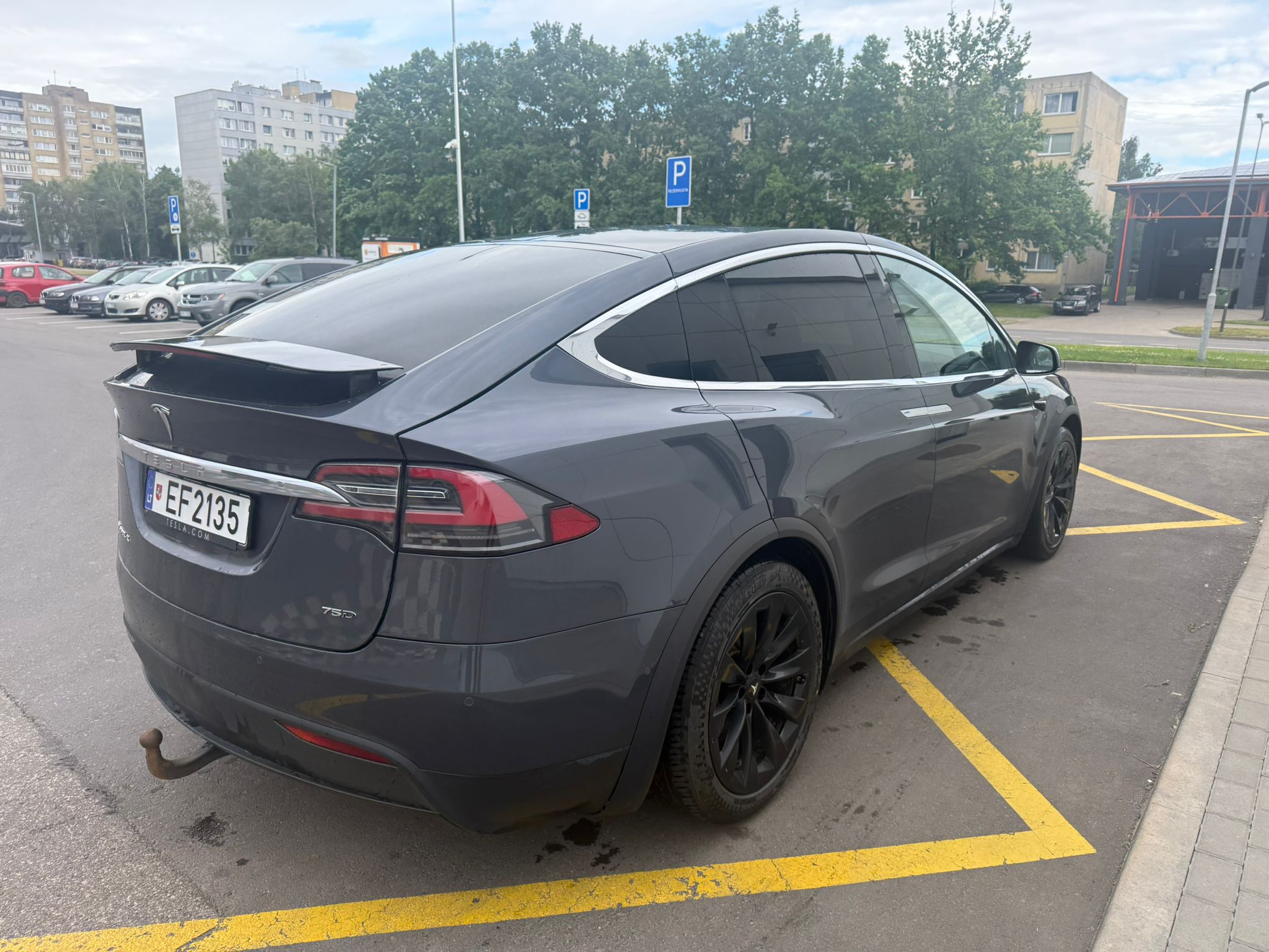 
								X75D grey full									
