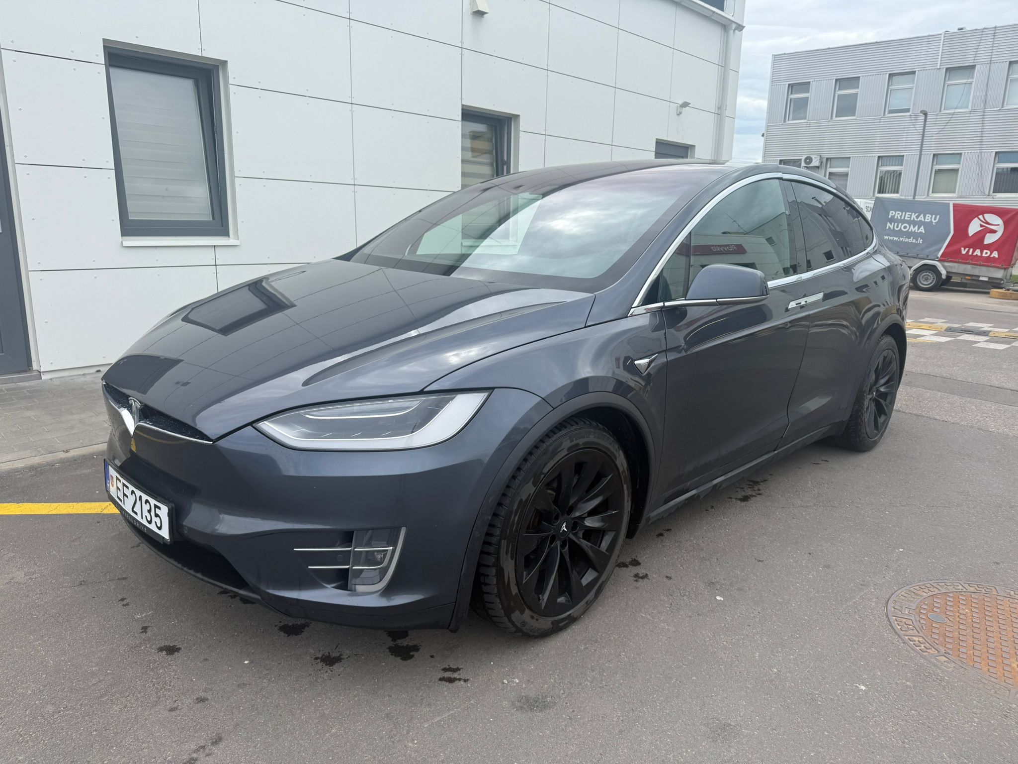 
								X75D grey full									