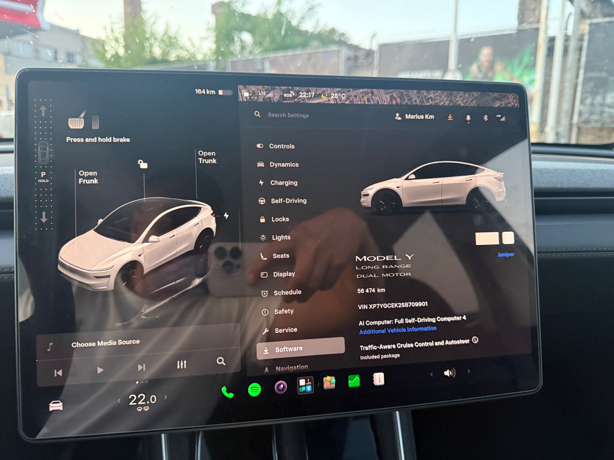
								Model Y Long Range full									