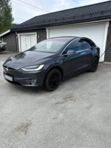 X75D grey