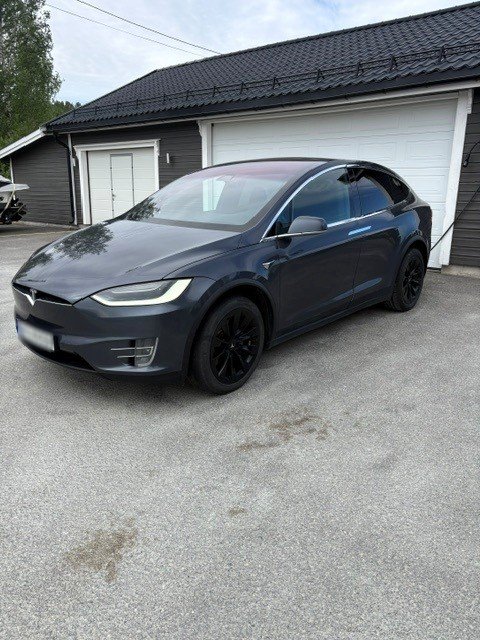 Lead photos EK81058 1779794432337 01 Tesla