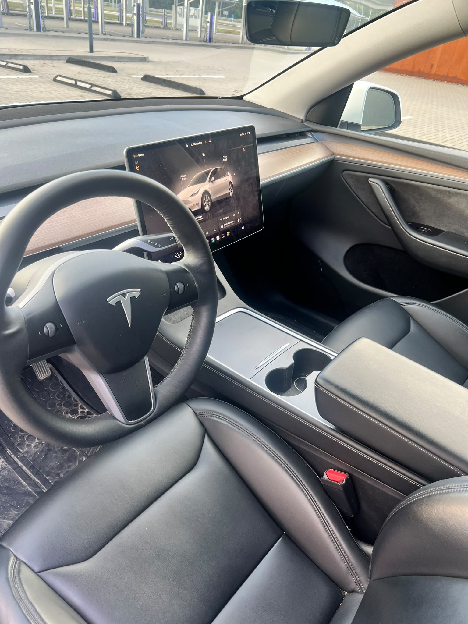
								Model Y Long Range full									