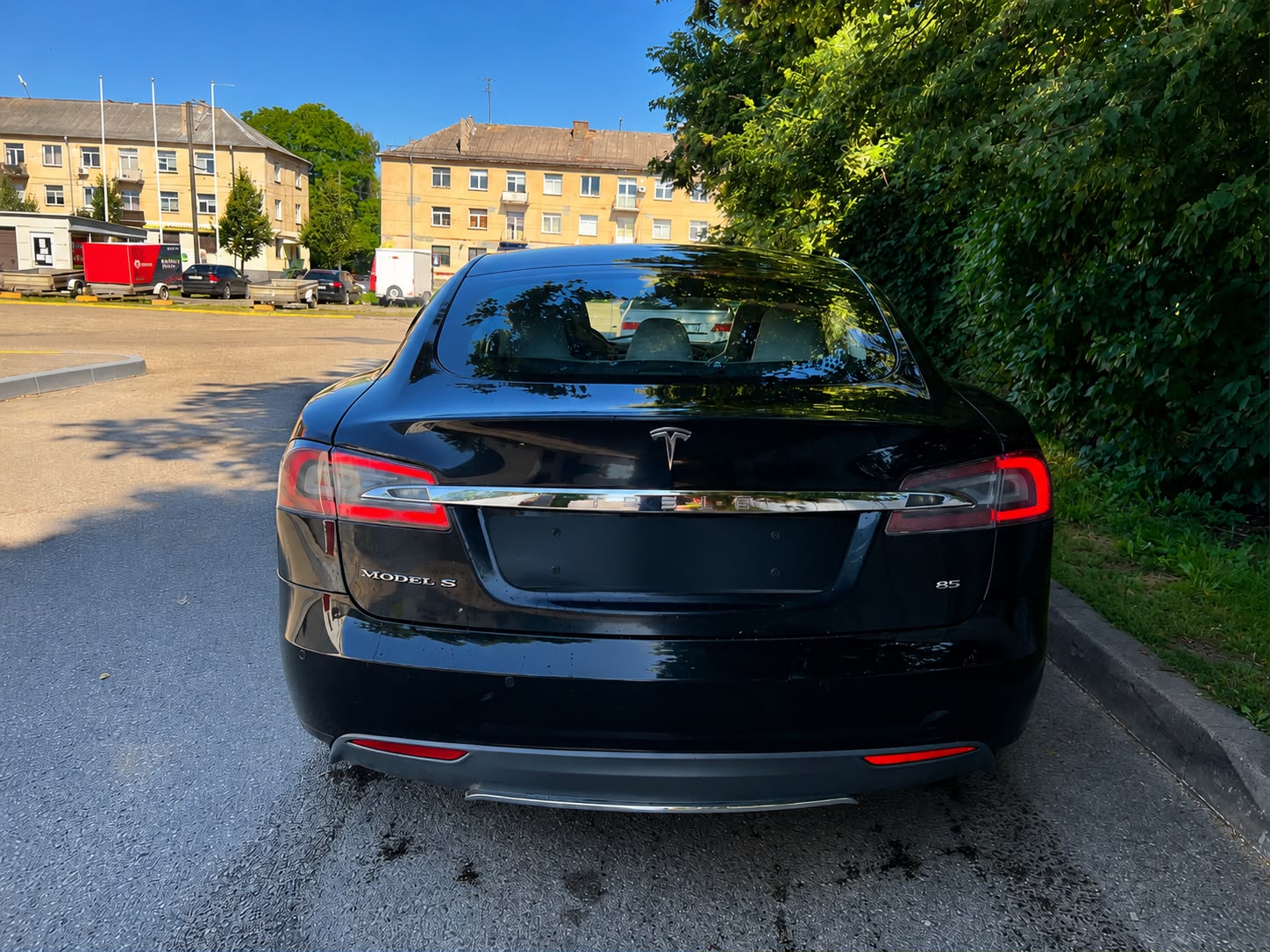 
								85 Black full									