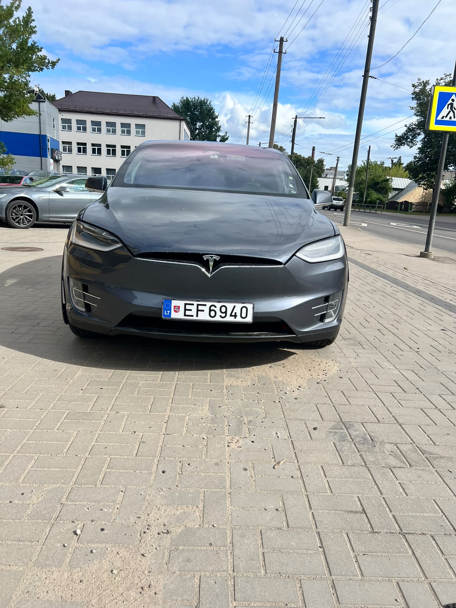 
								Model X 90D full									