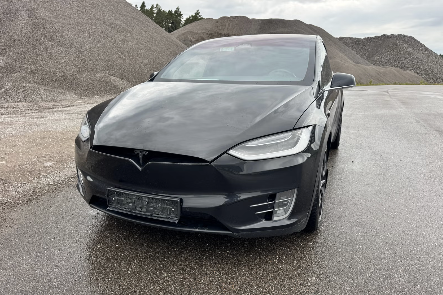 
								X90D Black full									