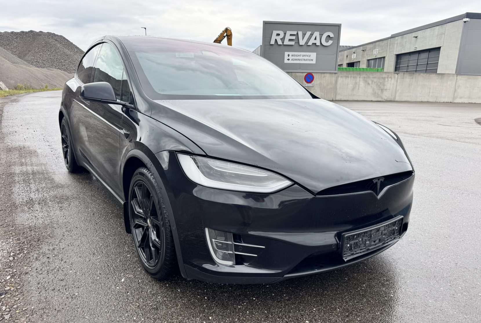 
								X90D Black full									