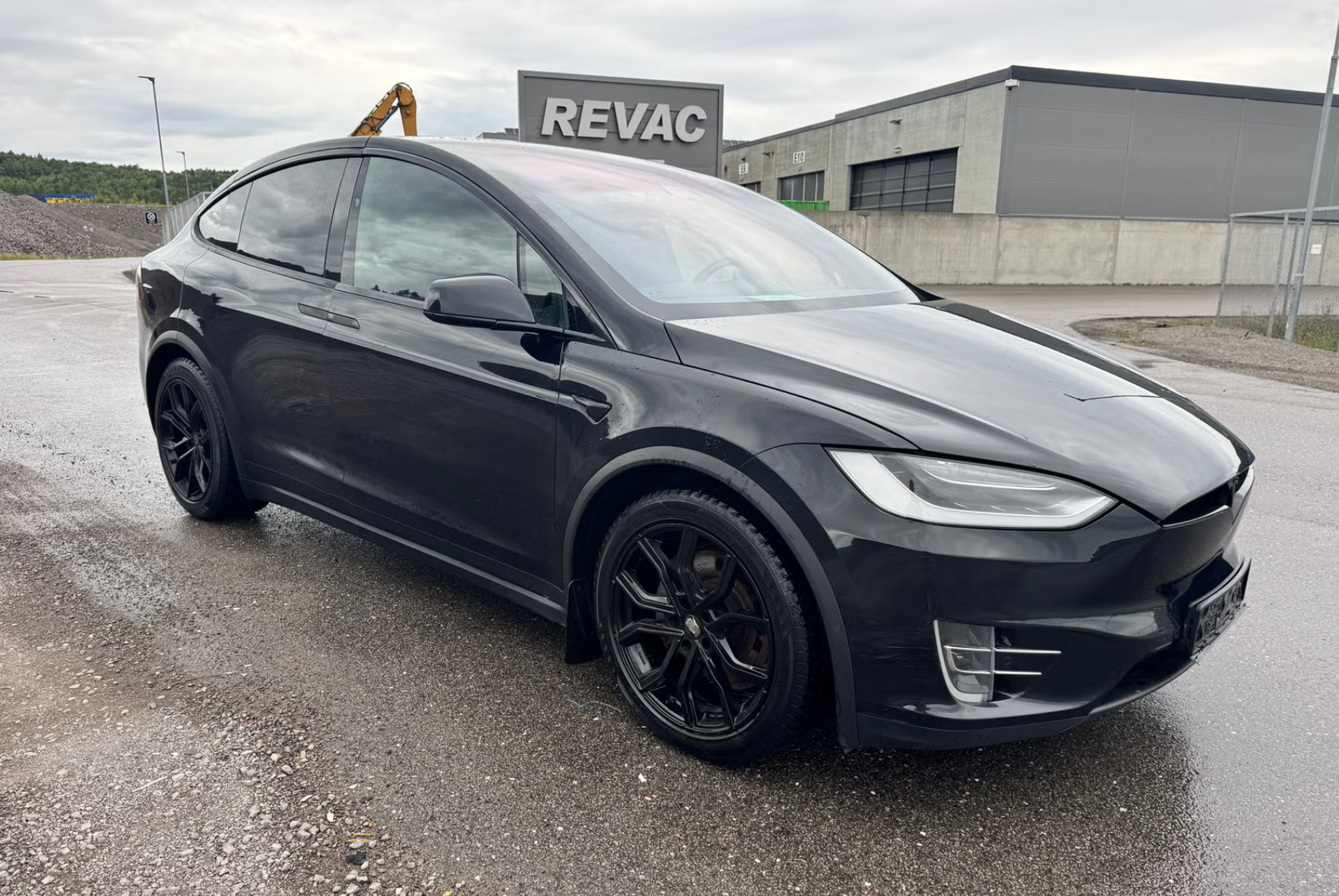 
								X90D Black full									