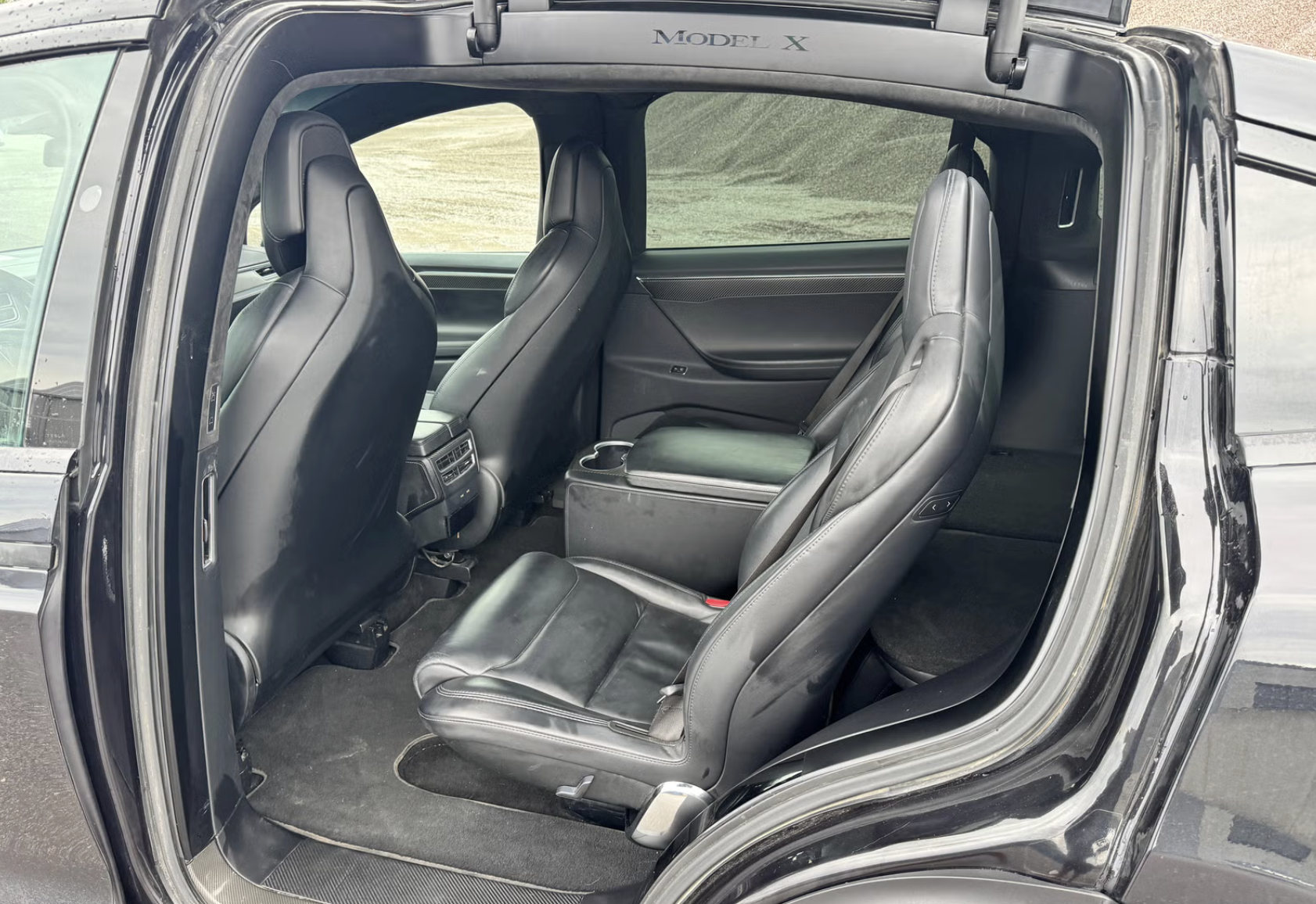
								X90D Black full									