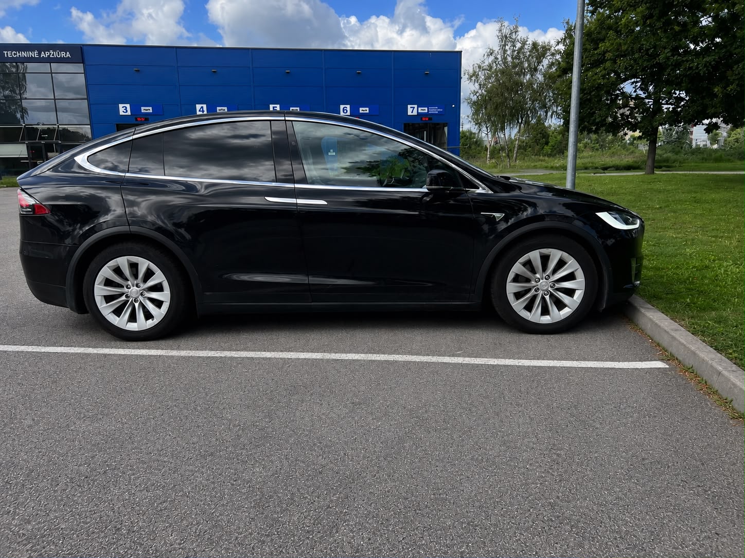 
								Model X 100D full									