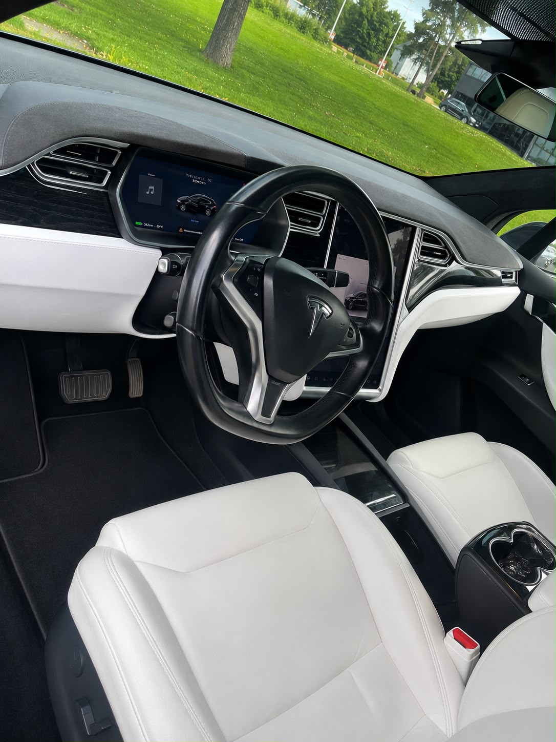 
								Model X 100D full									