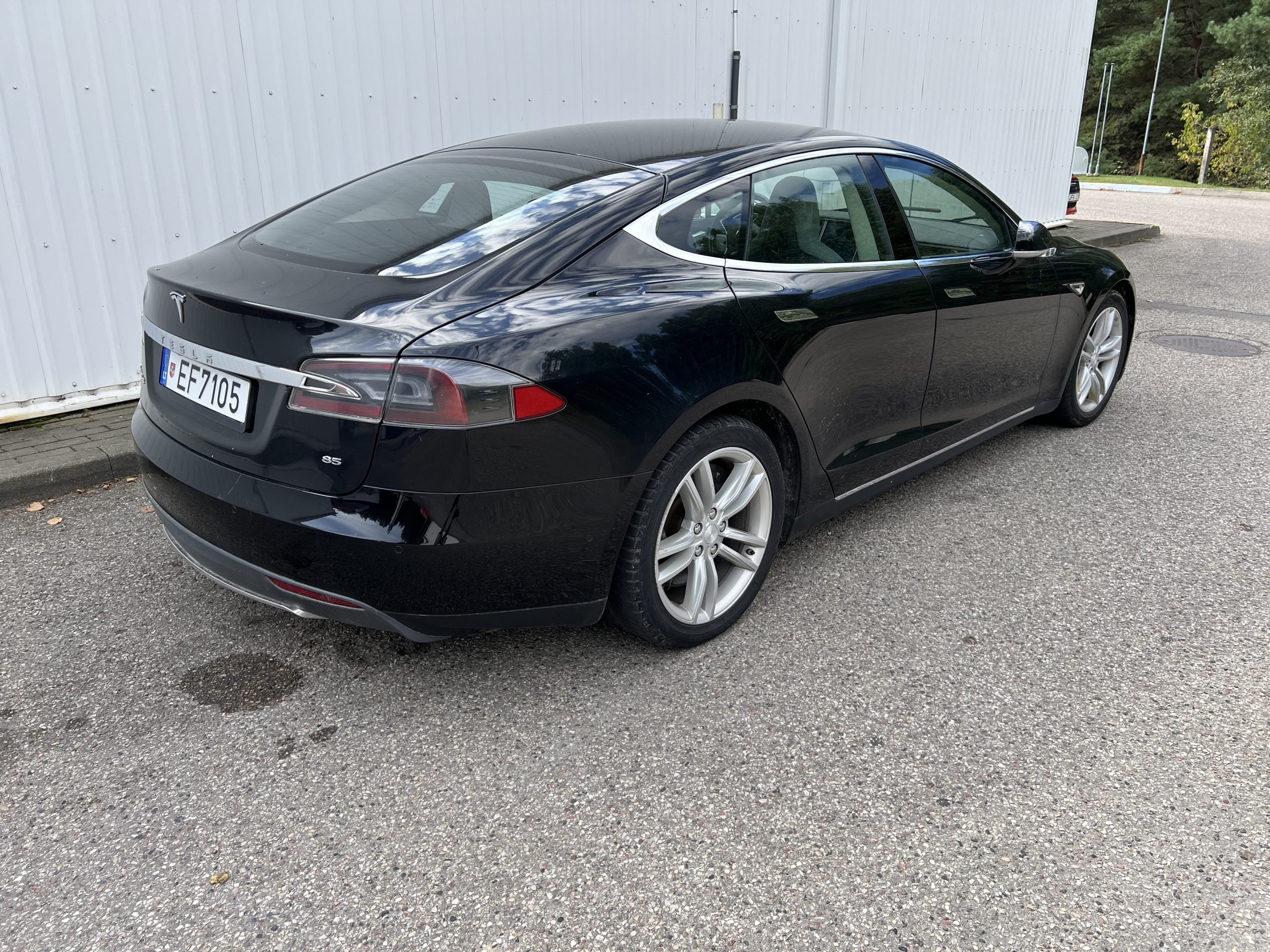 
								85 Black full									