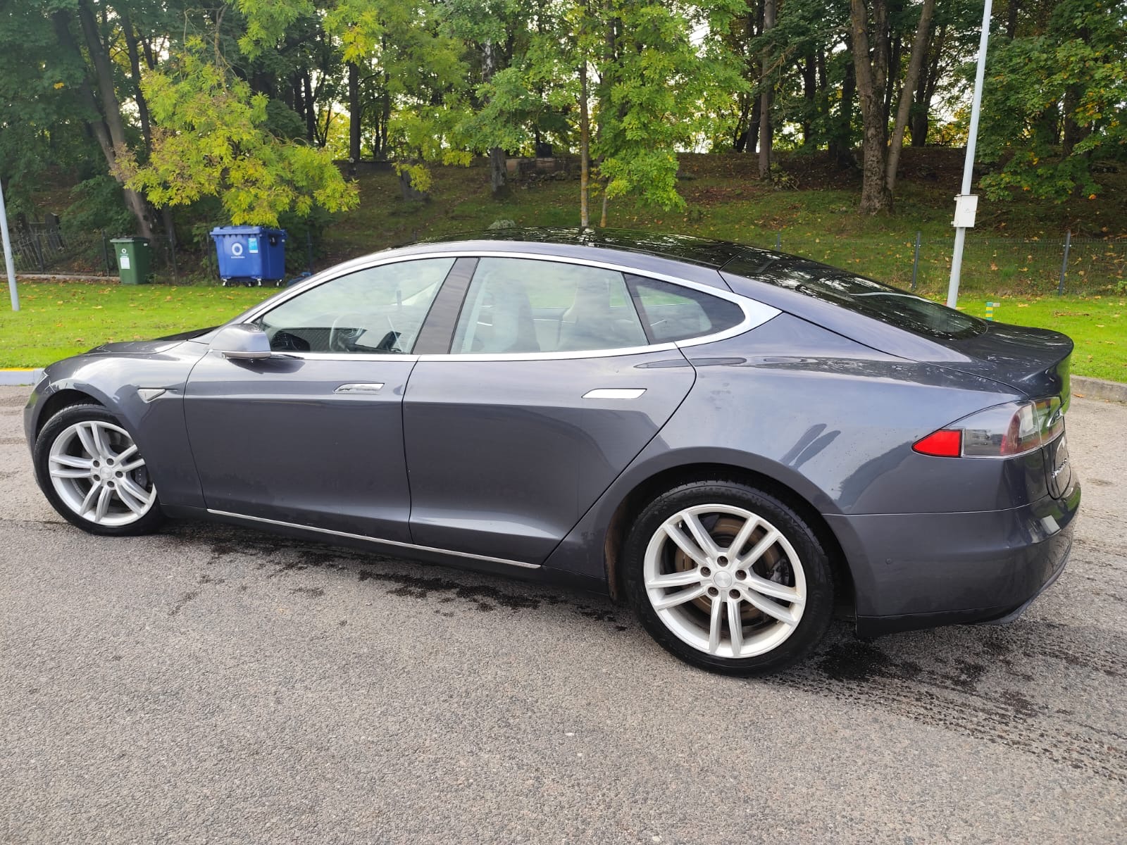 
								Model S 85D full									