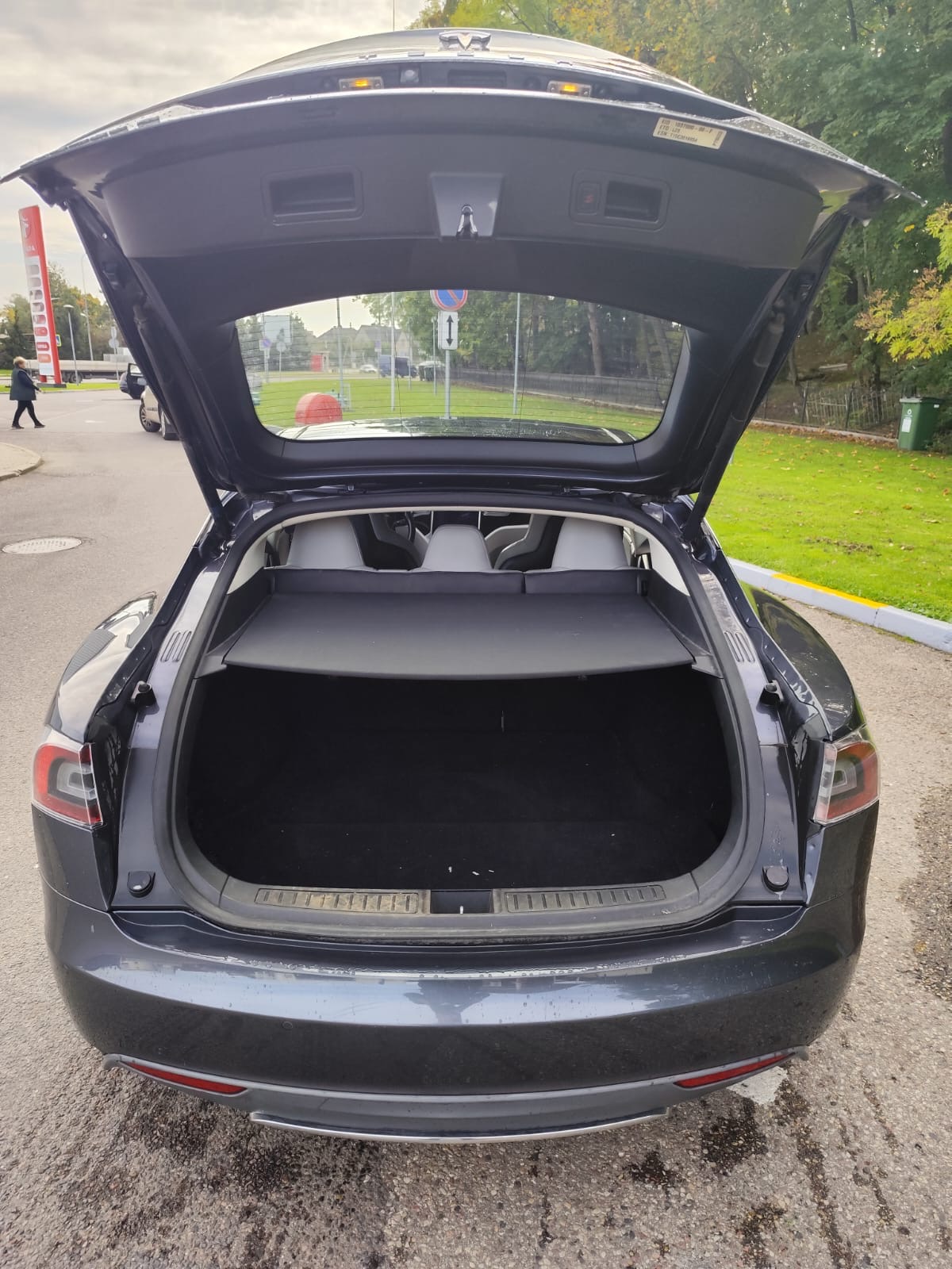 
								Model S 85D full									