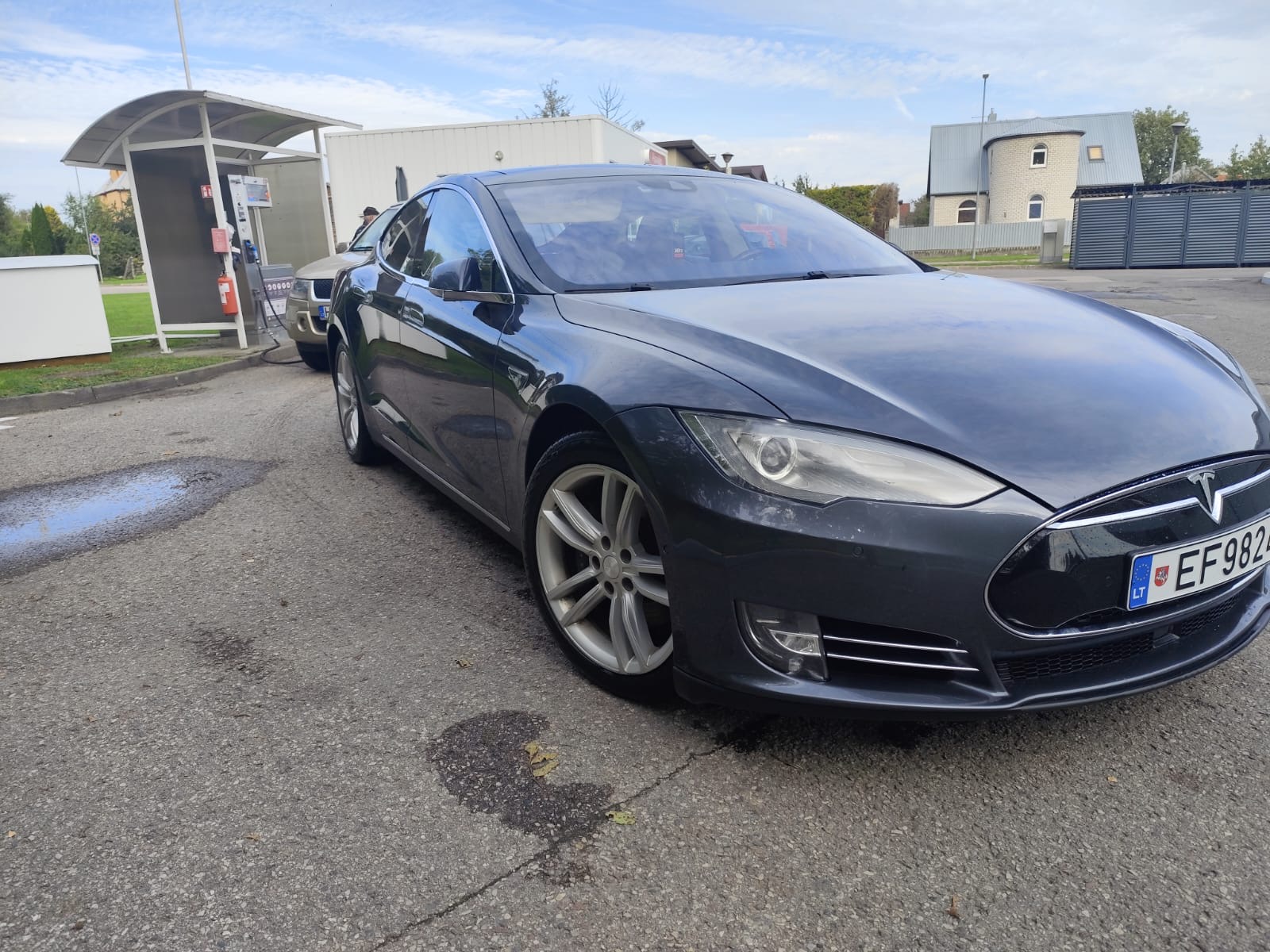 
								Model S 85D full									