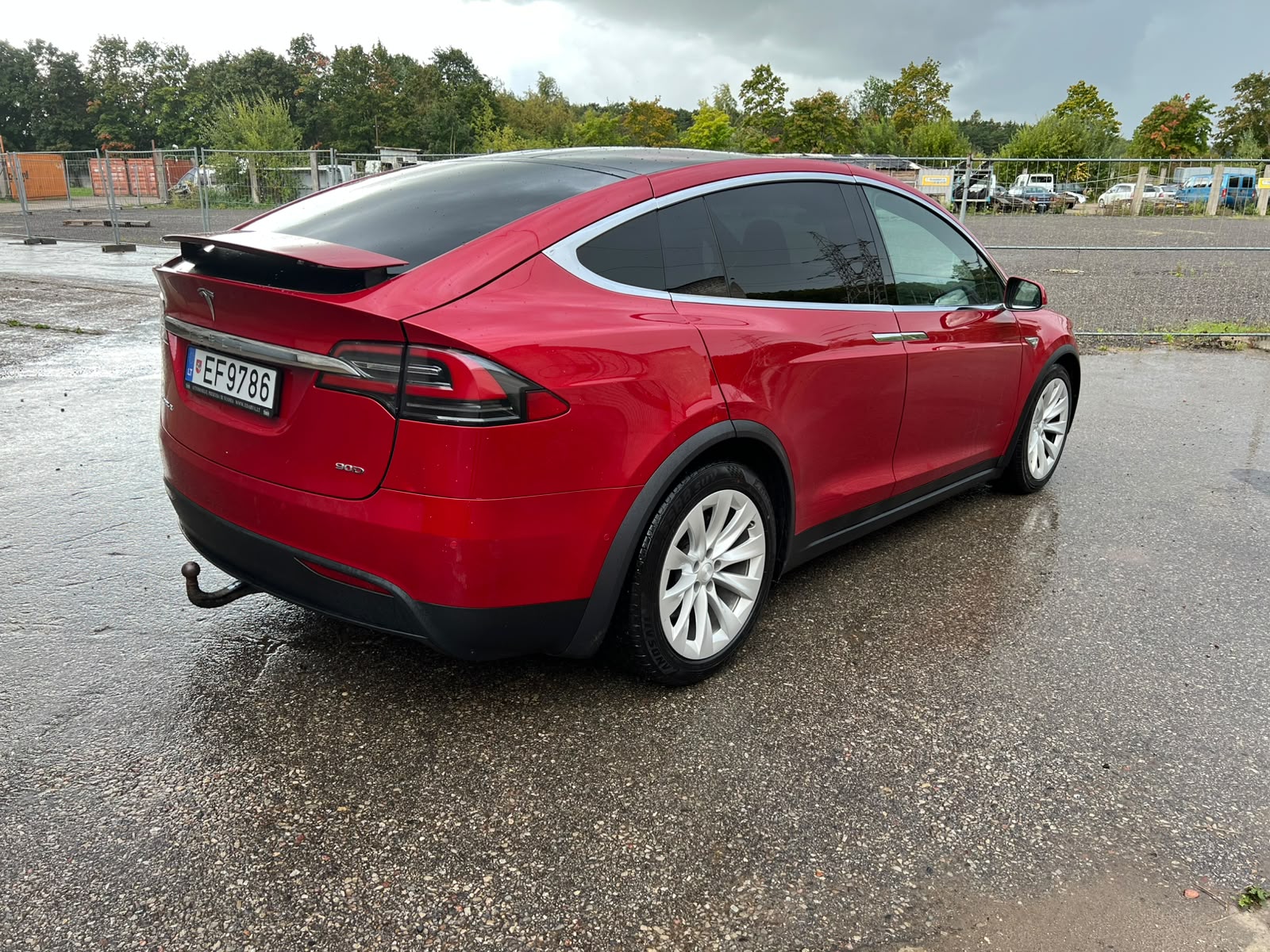 
								Model X 90D full									