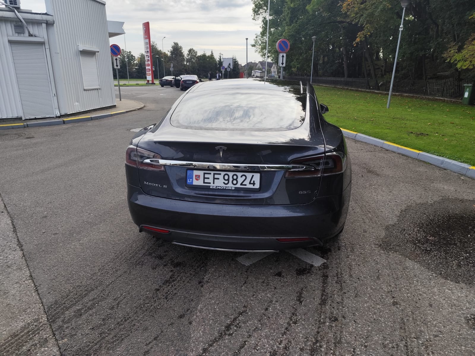 
								Model S 85D full									