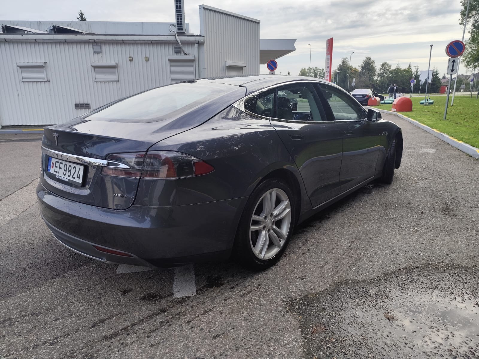 
								Model S 85D full									