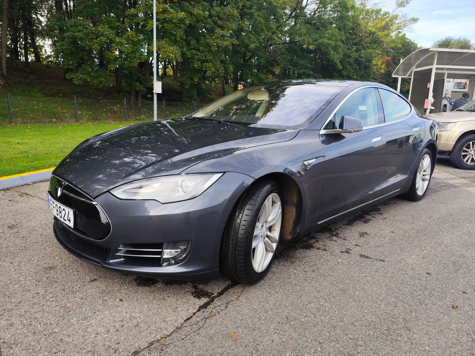 
								Model S 85D full									