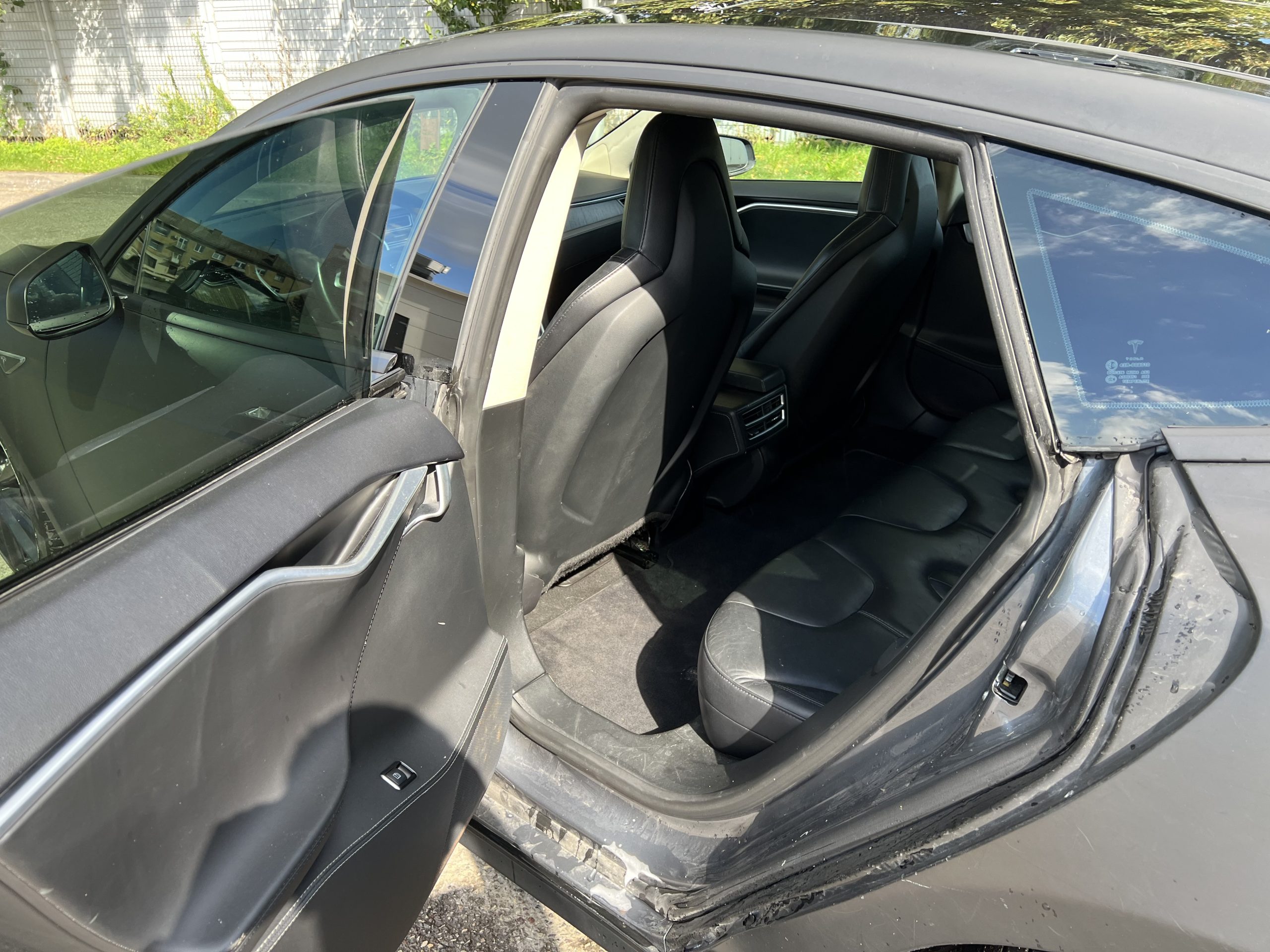
								Model S 85 full									