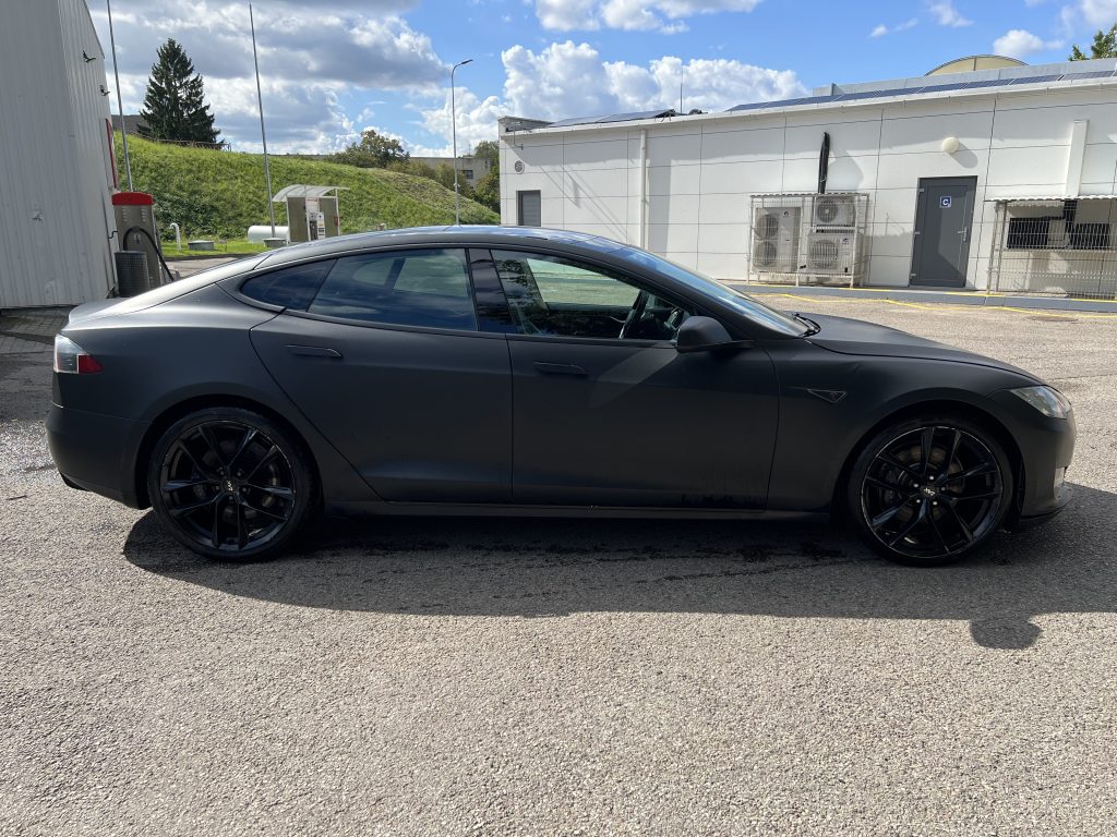 Model S 85