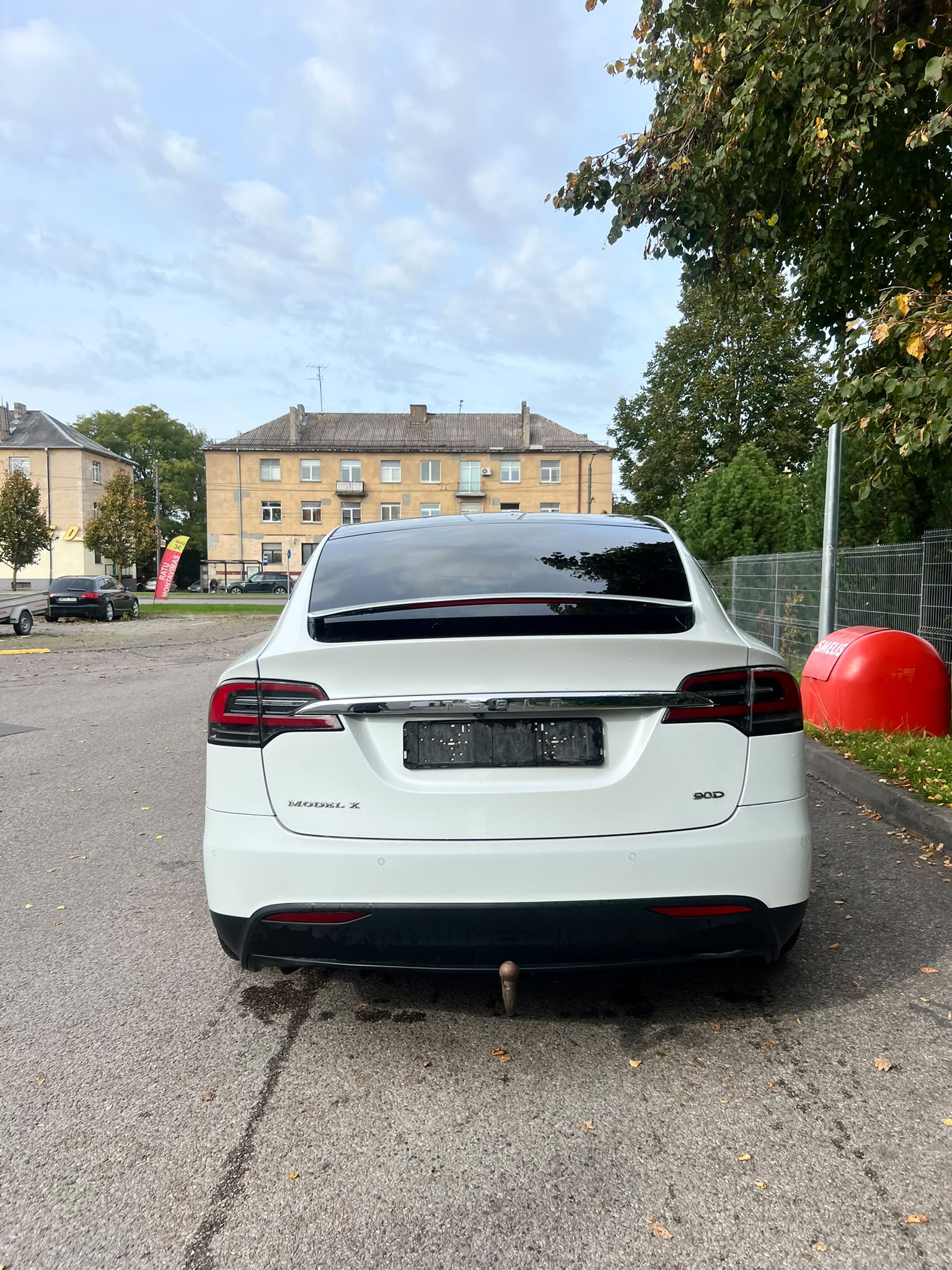 
								Model X 90D full									