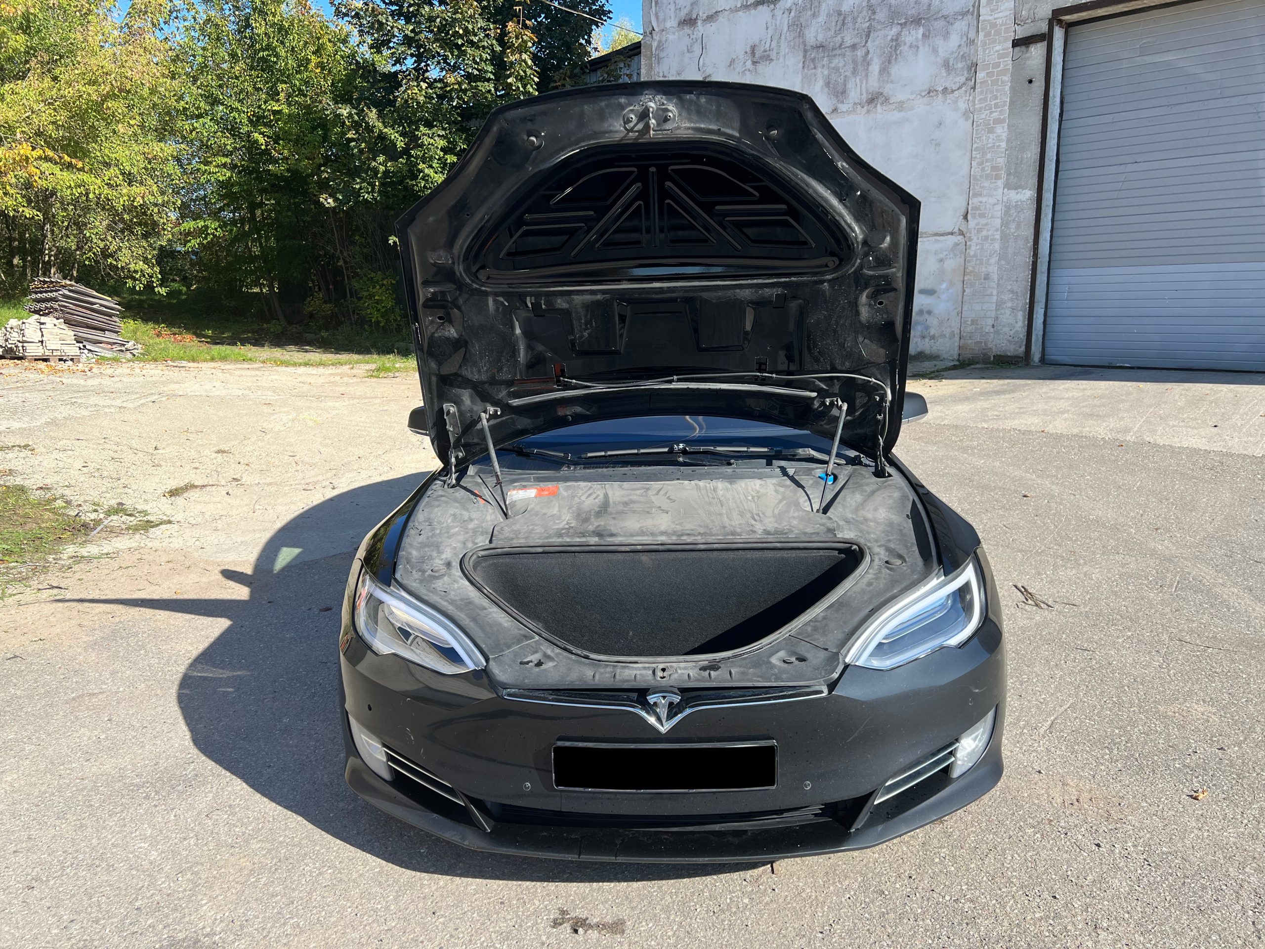 
								Model S 75D full									