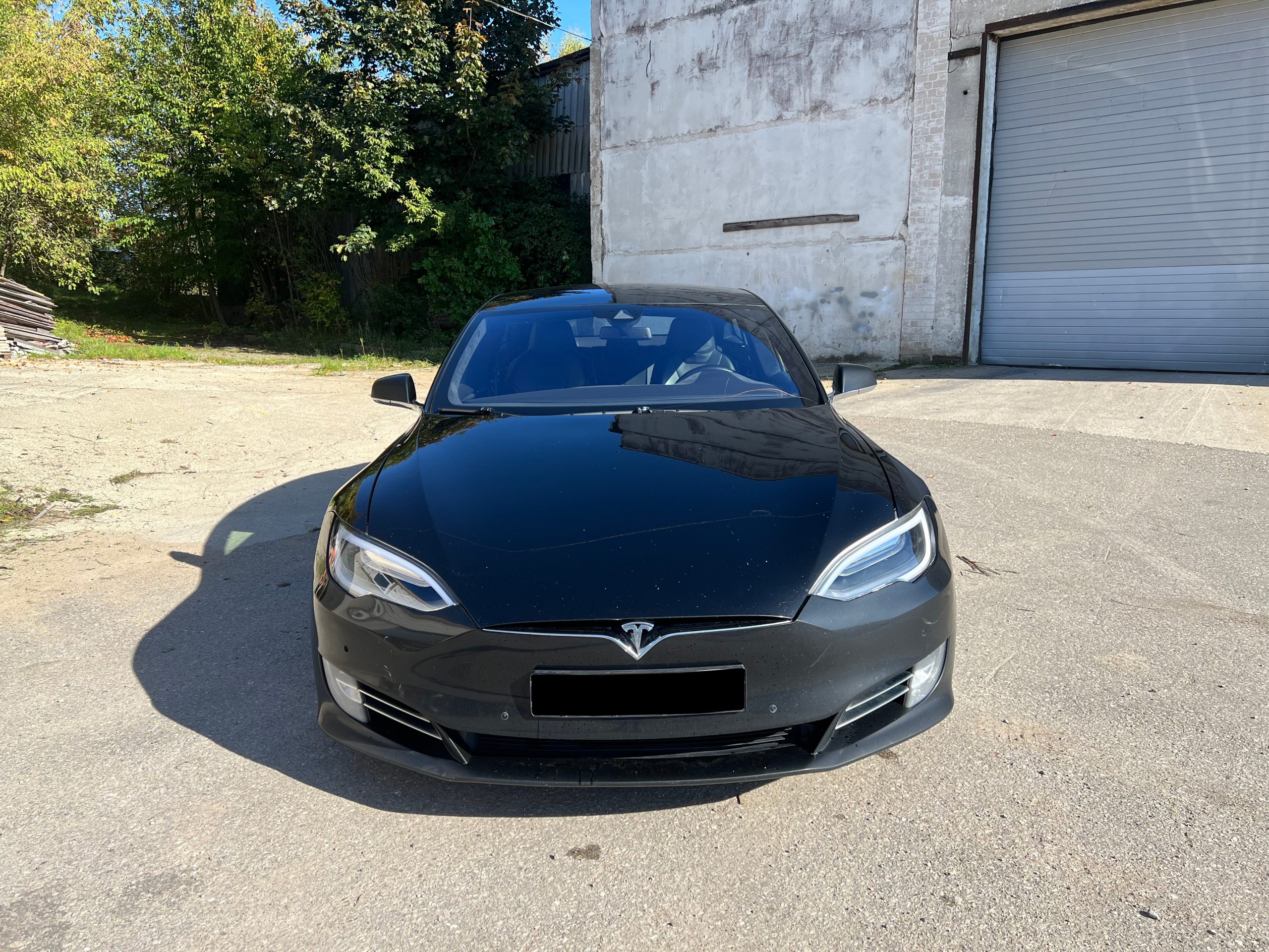 
								Model S 75D full									